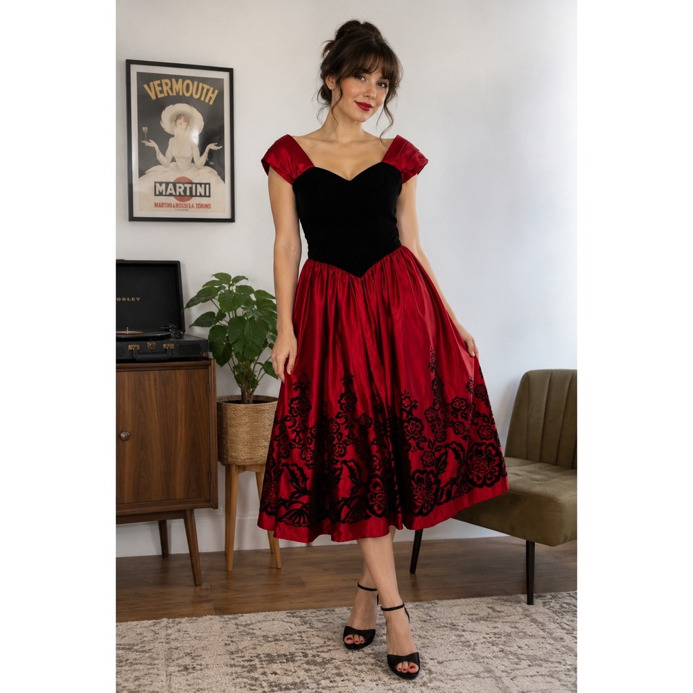 Scott McClintock Dress Women Small Red Black Excellent Vintage Velvet Taffeta